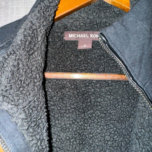 Michael Kors Fur Lined Warm Vest Sleeveless Full Zip Winter in Black Siz… - Picture 2 of 2